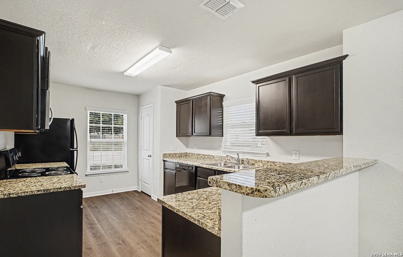 7543 Bowdre San Antonio TX 78252
