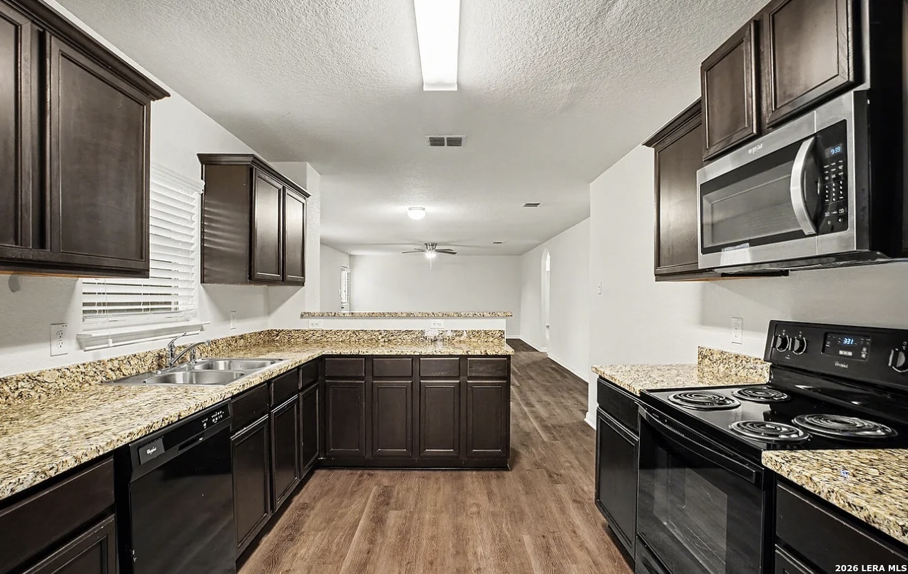7543 Bowdre San Antonio TX 78252