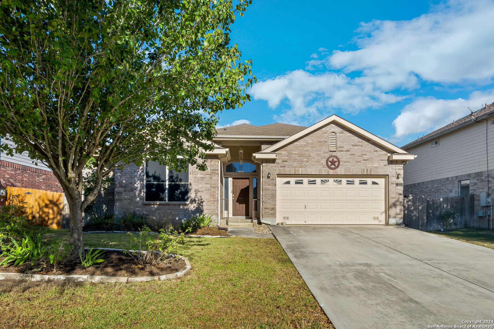 225 Crimson Tree Cibolo TX 78108