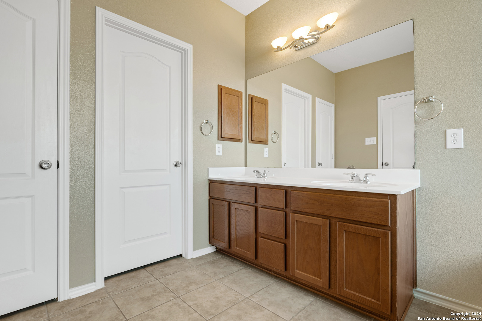 225 Crimson Tree Cibolo TX 78108
