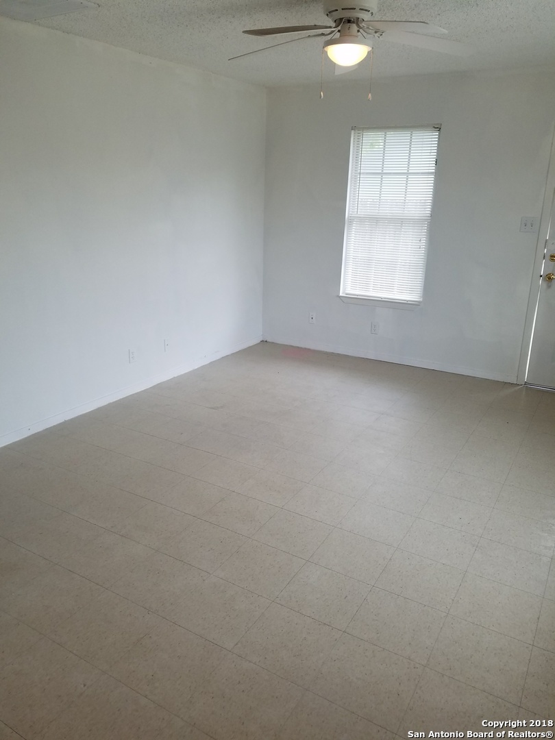 3143 La Violeta Street San Antonio TX 78211