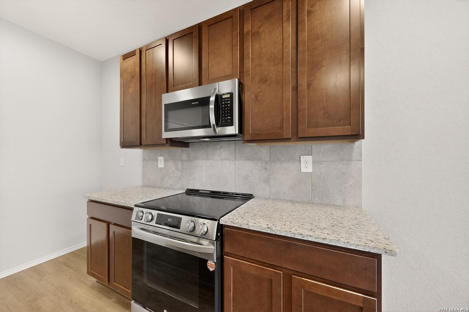 3038 Laguna Cliffs Converse TX 78109