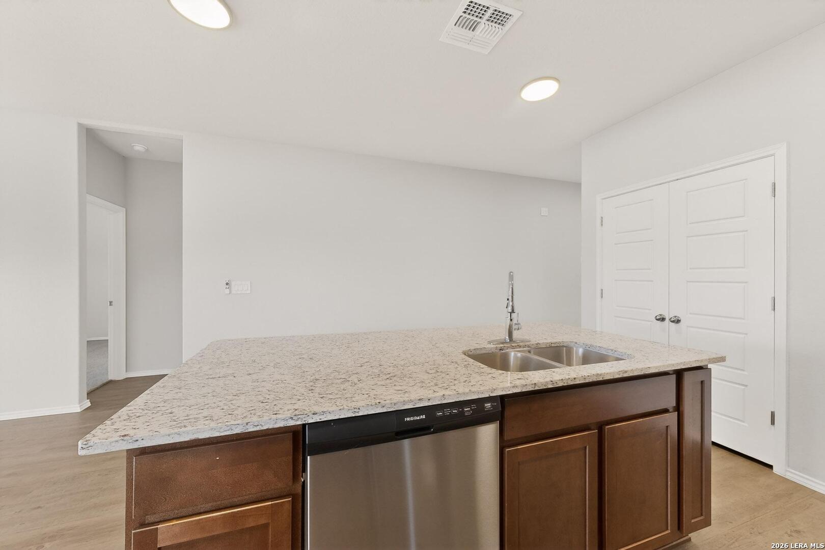 3038 Laguna Cliffs Converse TX 78109
