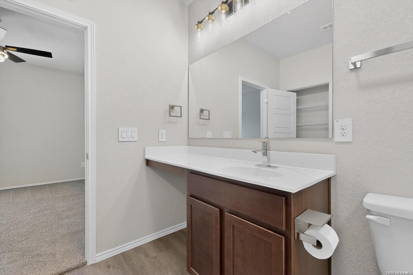 3038 Laguna Cliffs Converse TX 78109