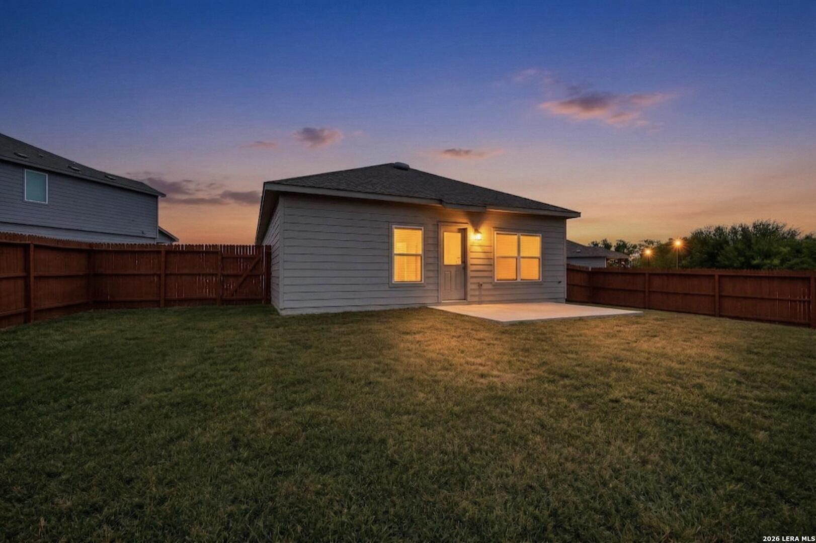 3038 Laguna Cliffs Converse TX 78109