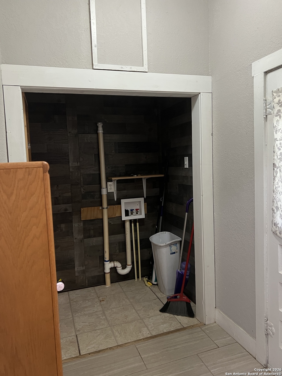 129 W Young San Antonio TX 78214