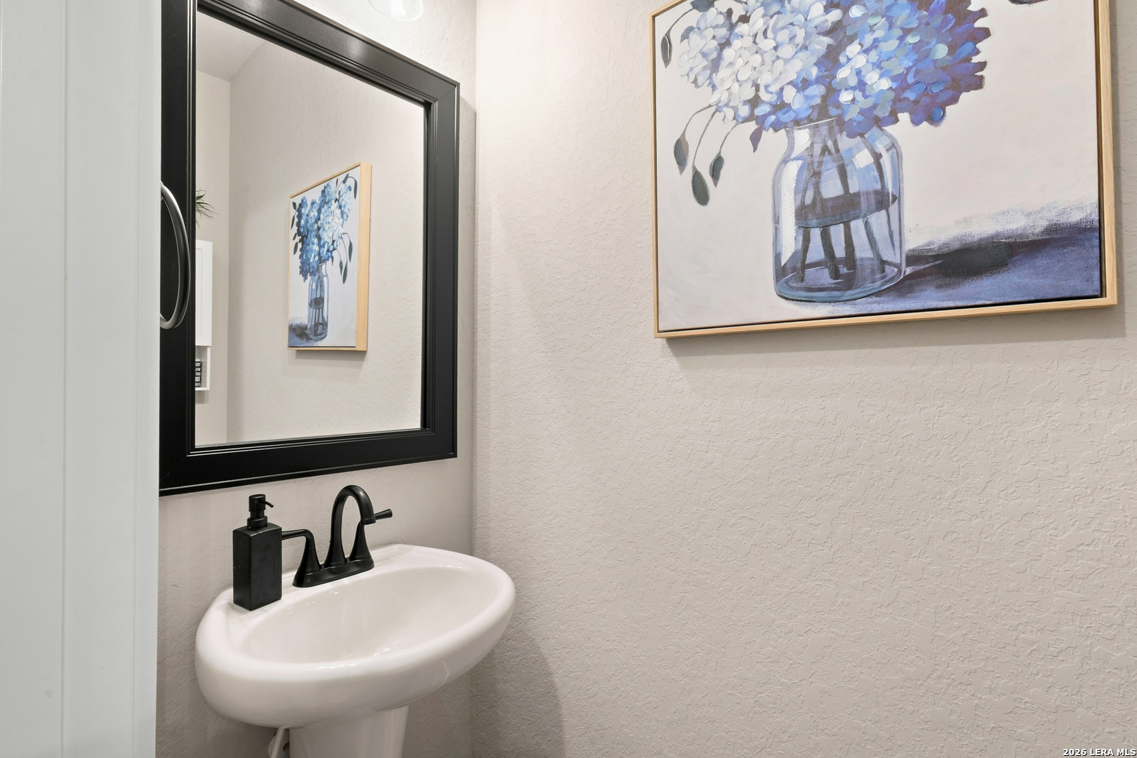 113 Vamanos Boerne TX 78006