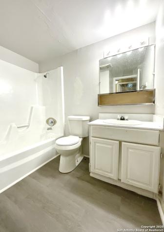 7042 Glen Mist San Antonio TX 78239