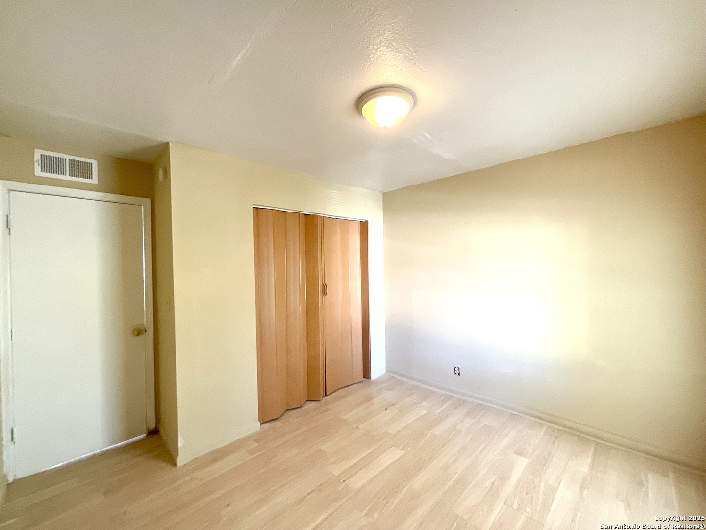 7042 Glen Mist San Antonio TX 78239