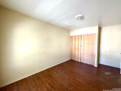 7042 Glen Mist San Antonio TX 78239