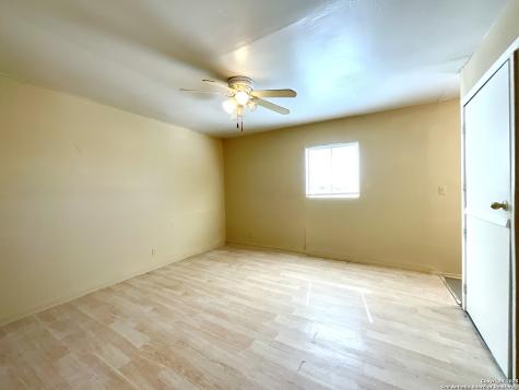 7042 Glen Mist San Antonio TX 78239