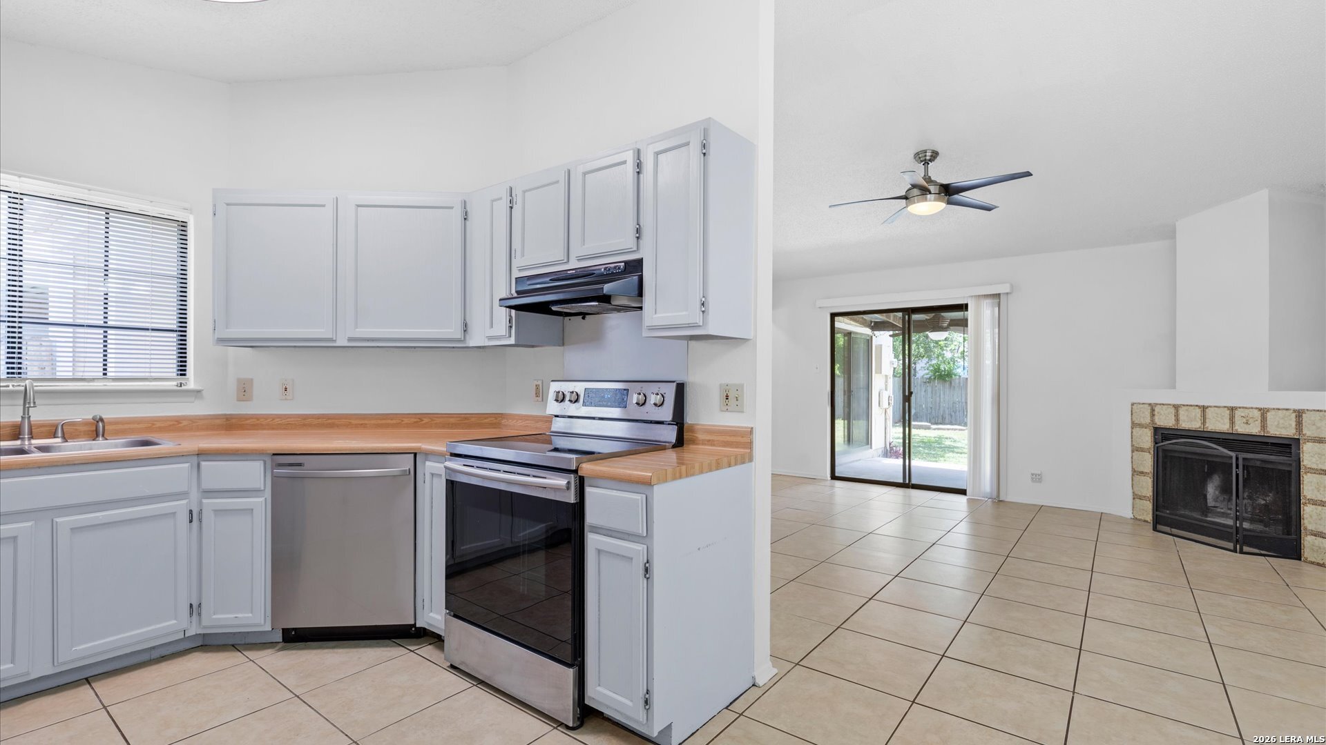 2823 Ash Field Drive San Antonio TX 78245