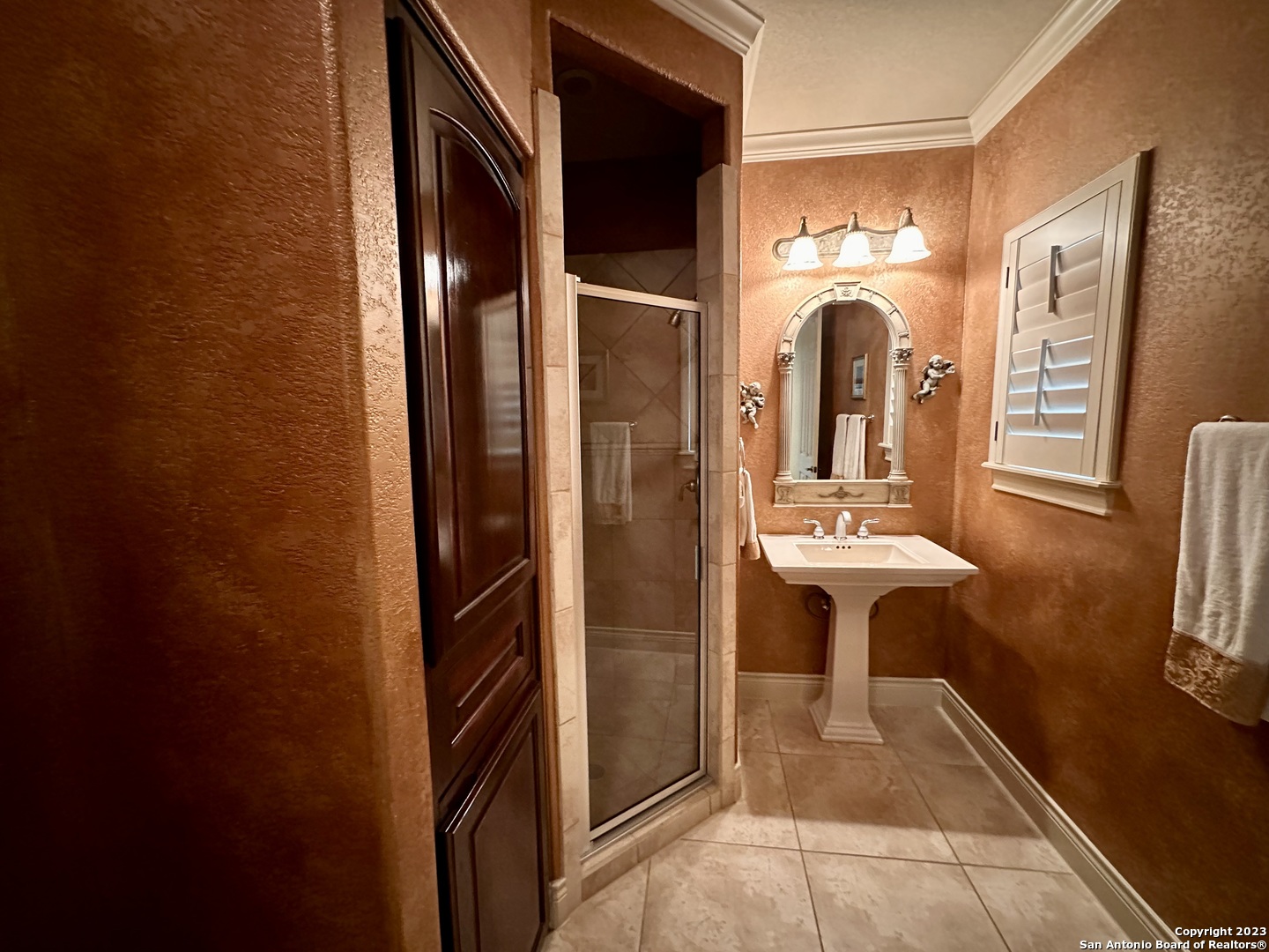 402 Cameron Circle San Antonio TX 78258