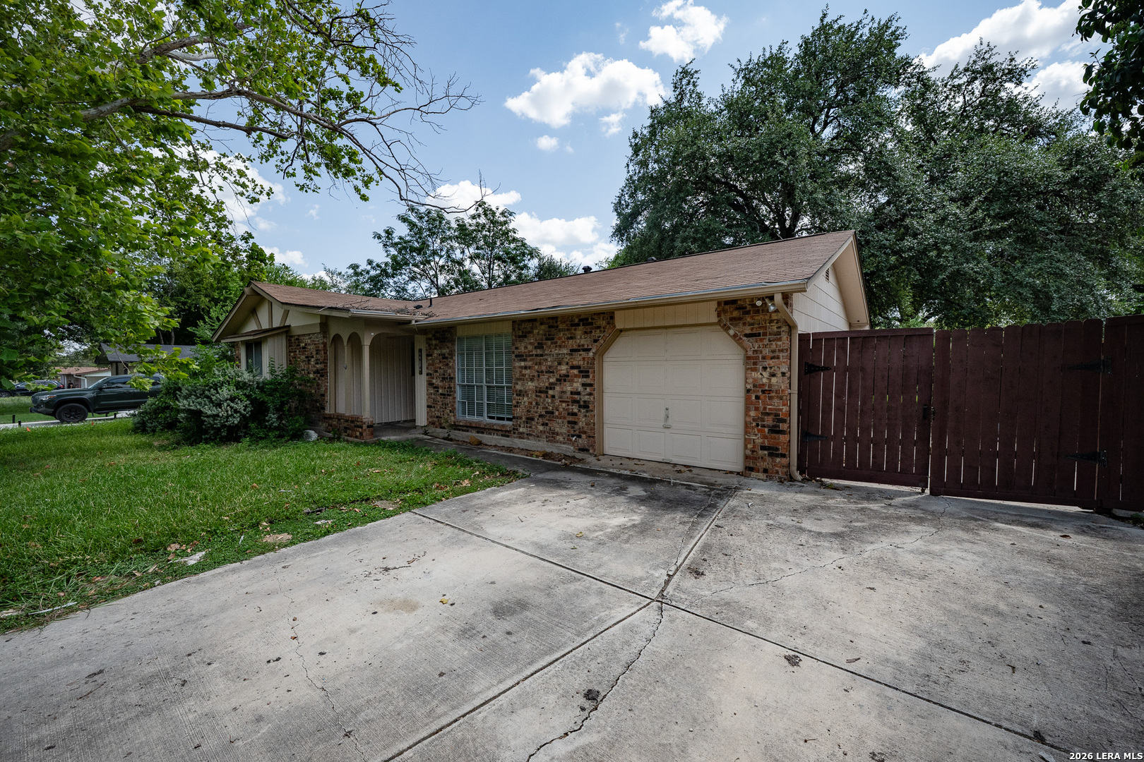 6614 Peach Tree Drive San Antonio TX 78238