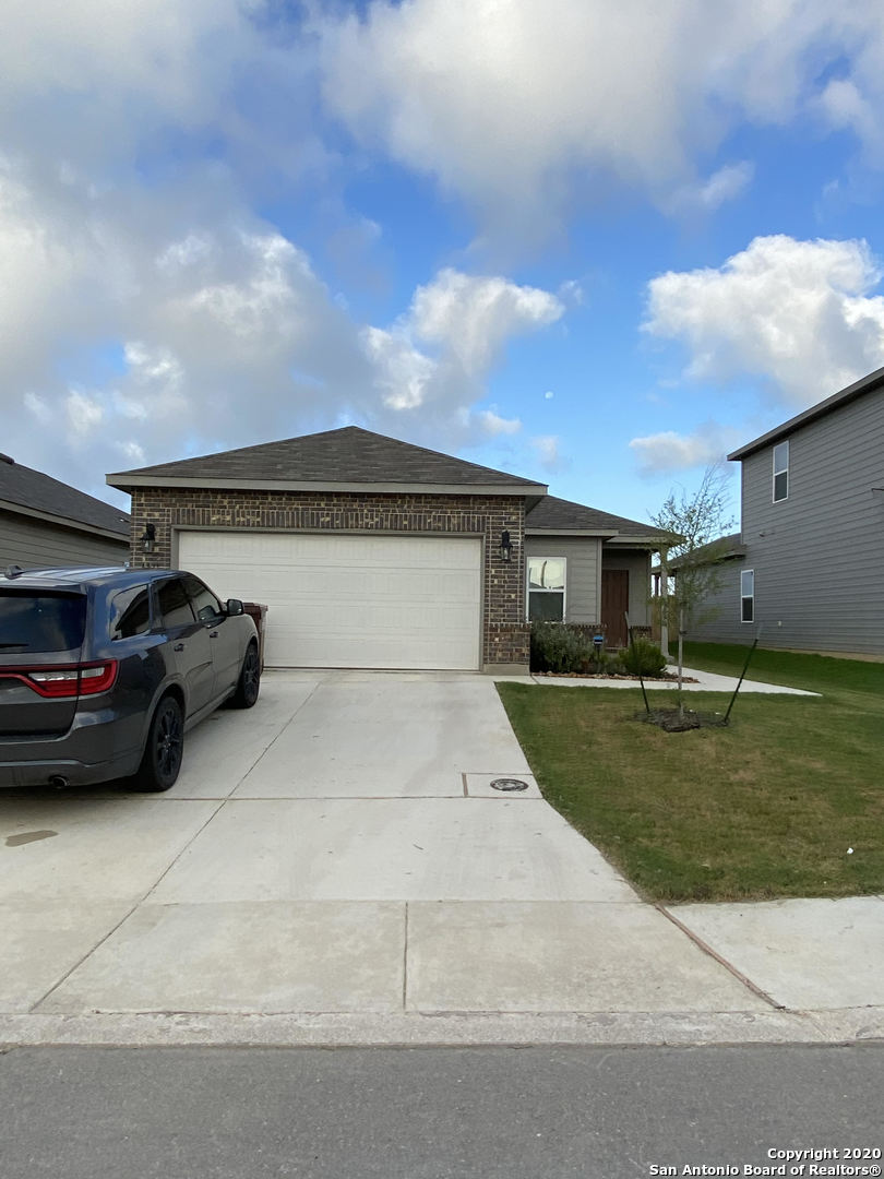 4511 Heathers Star St Hedwig TX 78152