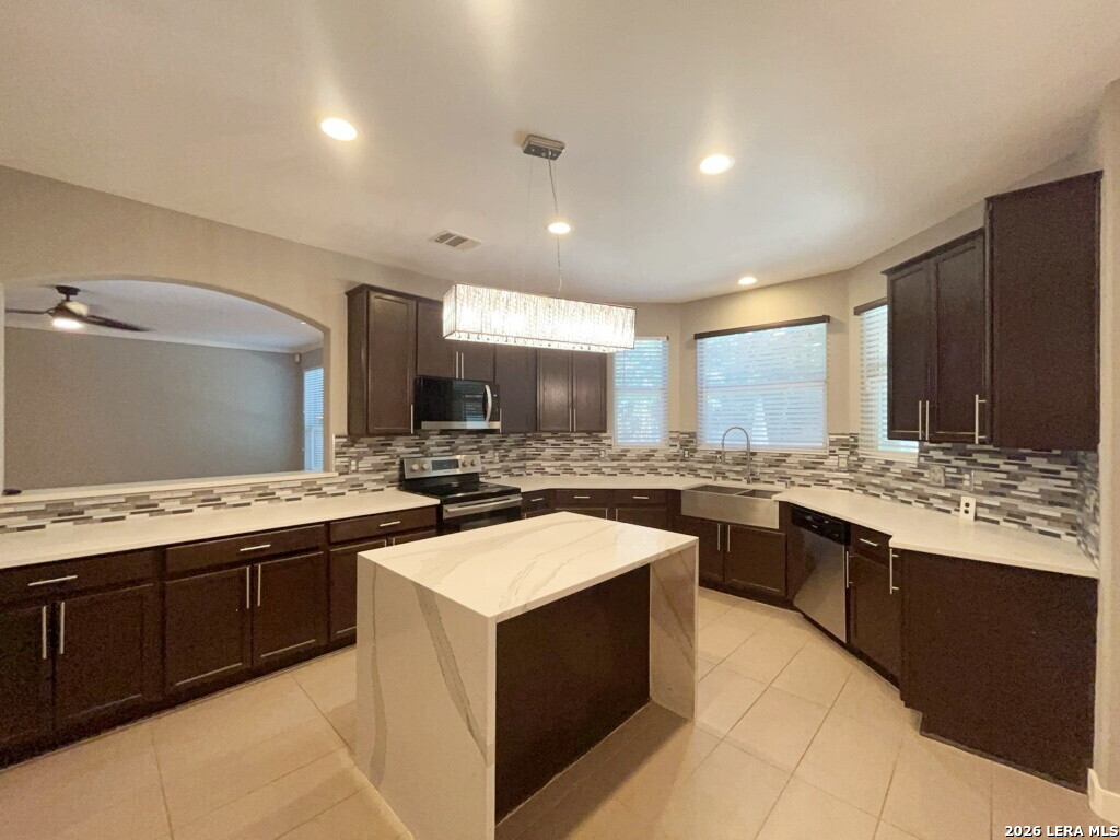 8708 Laurel Canyon Universal City TX 78148