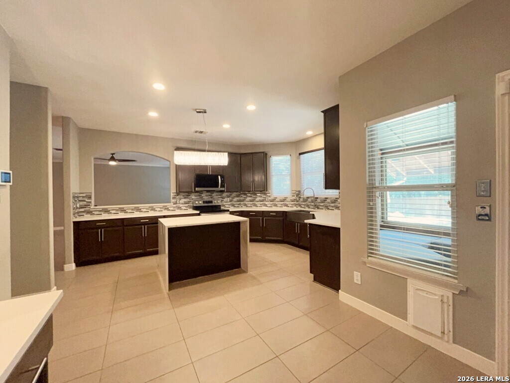 8708 Laurel Canyon Universal City TX 78148