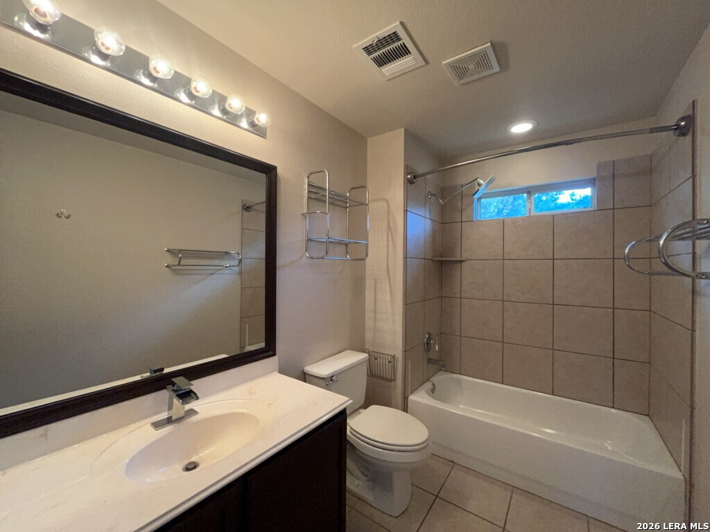 8708 Laurel Canyon Universal City TX 78148