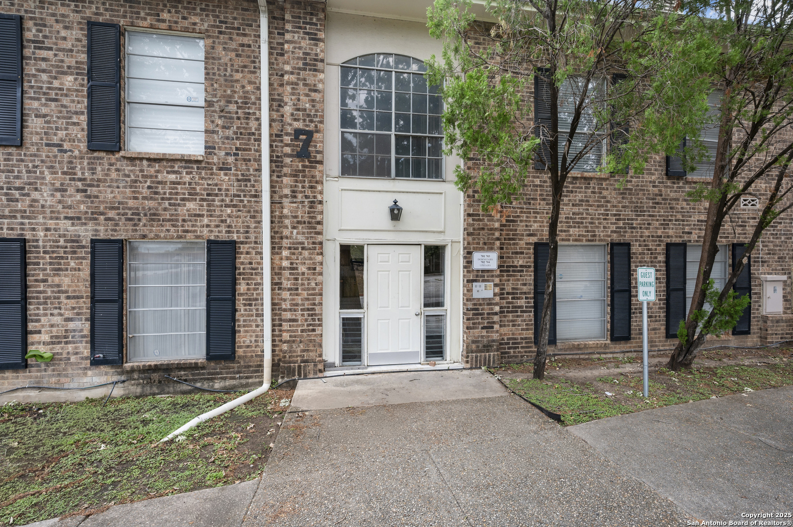 1819 Babcock Road San Antonio TX 78229