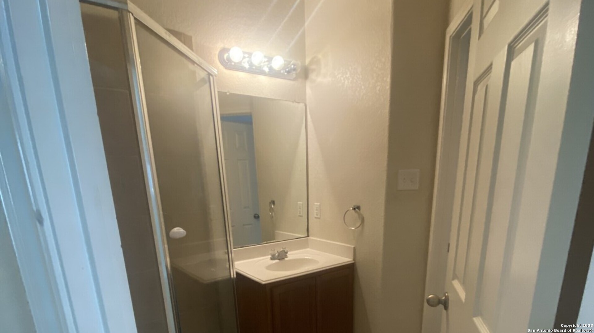823 Point Cove San Antonio TX 78253