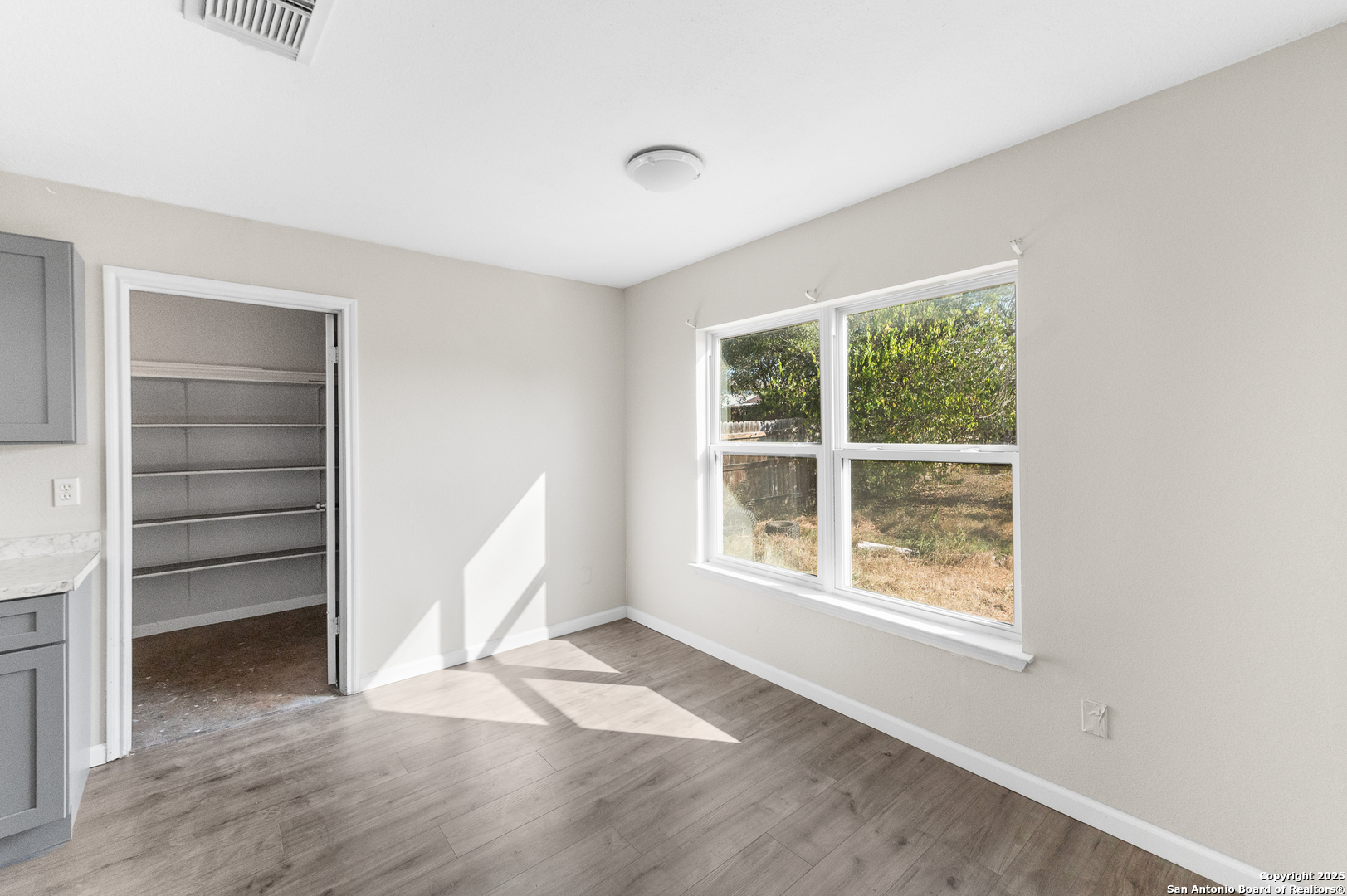 8010 Chestnut Gate Converse TX 78109