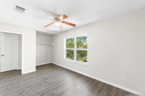 8010 Chestnut Gate Converse TX 78109