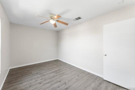 8010 Chestnut Gate Converse TX 78109