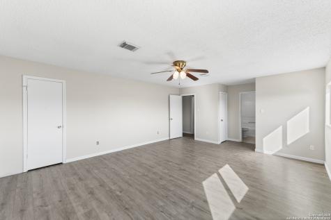 8010 Chestnut Gate Converse TX 78109
