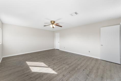 8010 Chestnut Gate Converse TX 78109