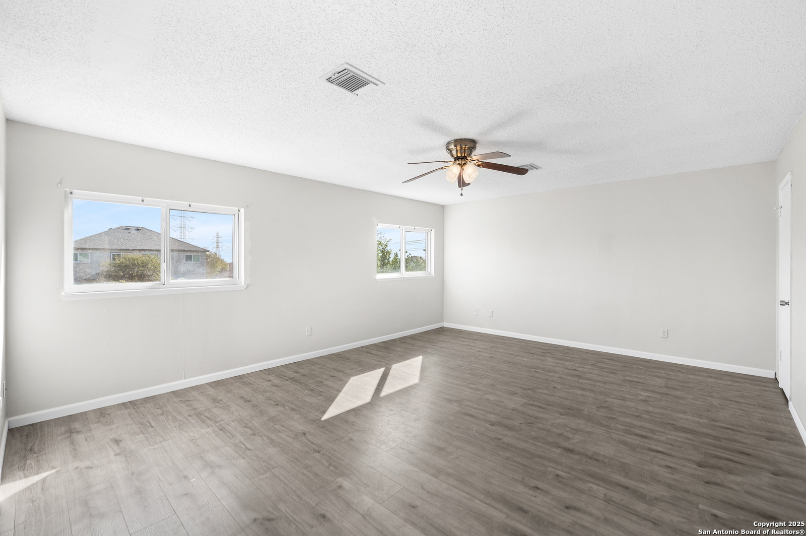 8010 Chestnut Gate Converse TX 78109