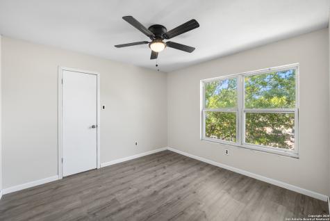 8010 Chestnut Gate Converse TX 78109