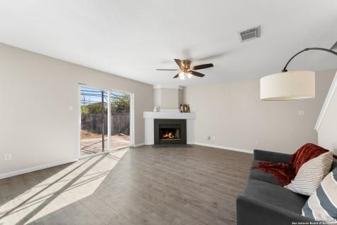 8010 Chestnut Gate Converse TX 78109