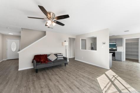 8010 Chestnut Gate Converse TX 78109