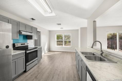 8010 Chestnut Gate Converse TX 78109