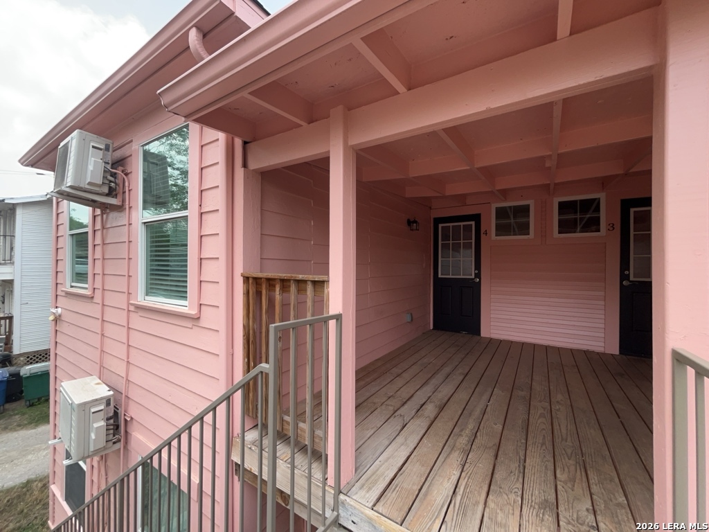 1020 W French Place San Antonio TX 78212