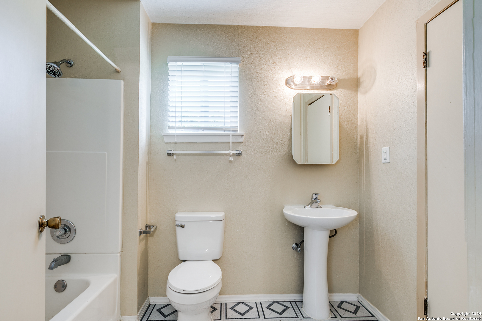 322 Byrnes Drive San Antonio TX 78209