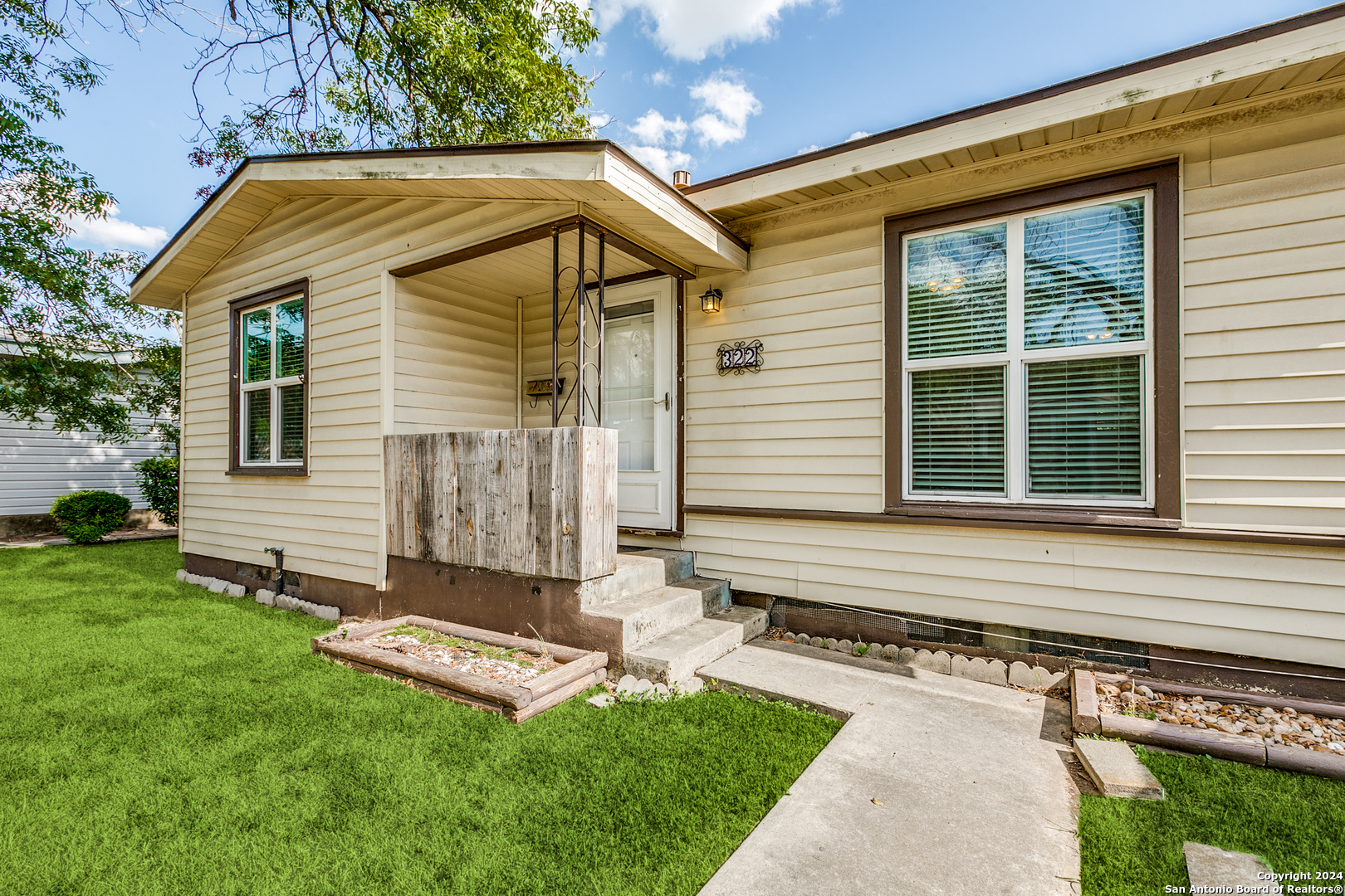 322 Byrnes Drive San Antonio TX 78209