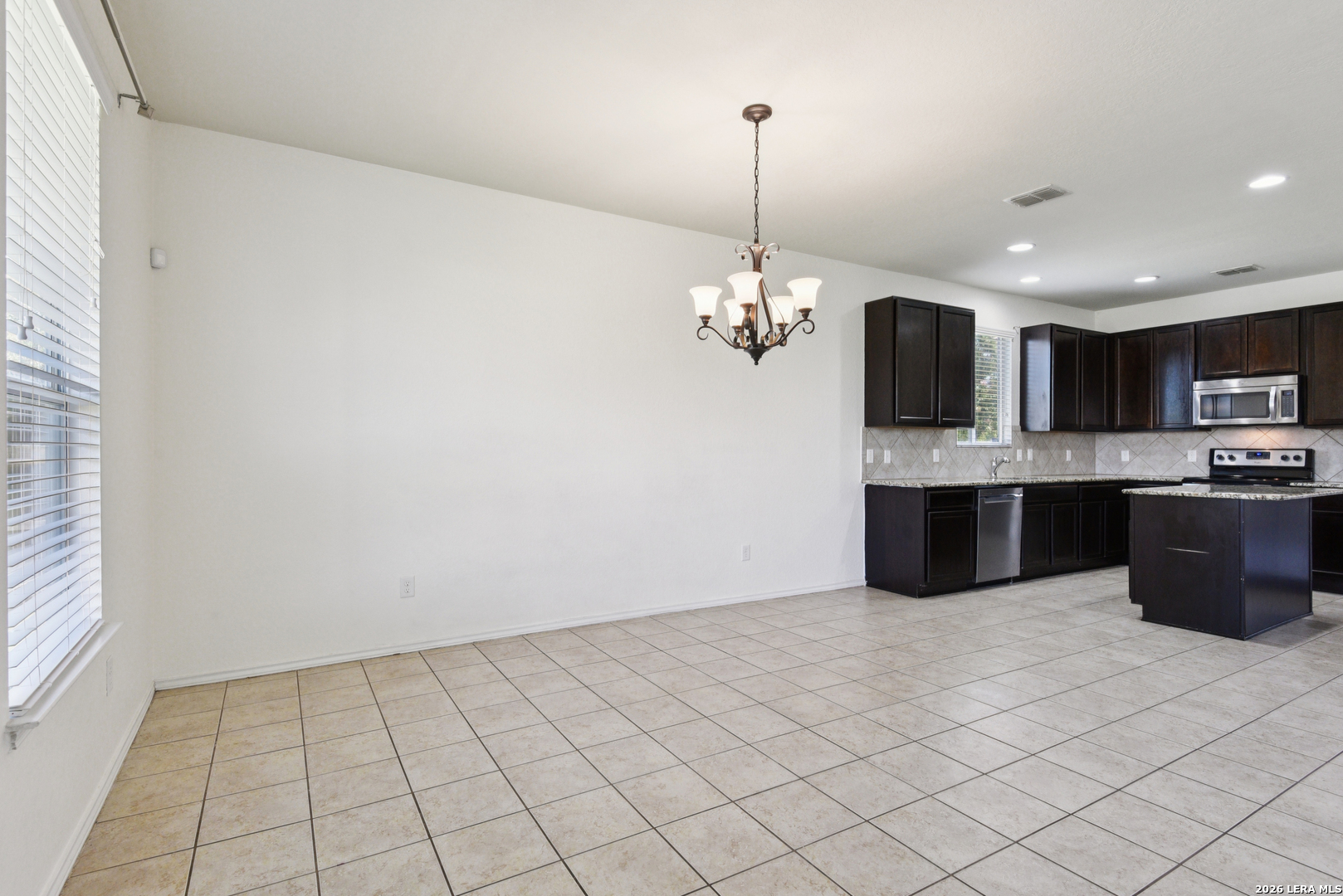 3628 Lazy Diamond Selma TX 78154