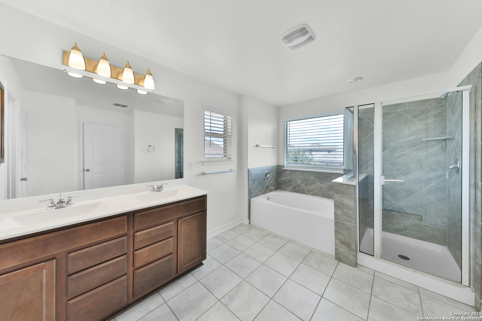 11255 Sawyer Valley San Antonio TX 78254