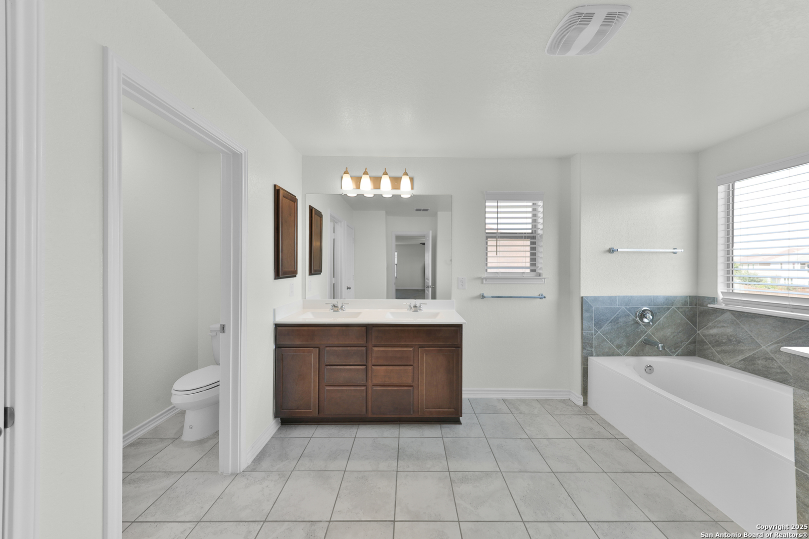 11255 Sawyer Valley San Antonio TX 78254