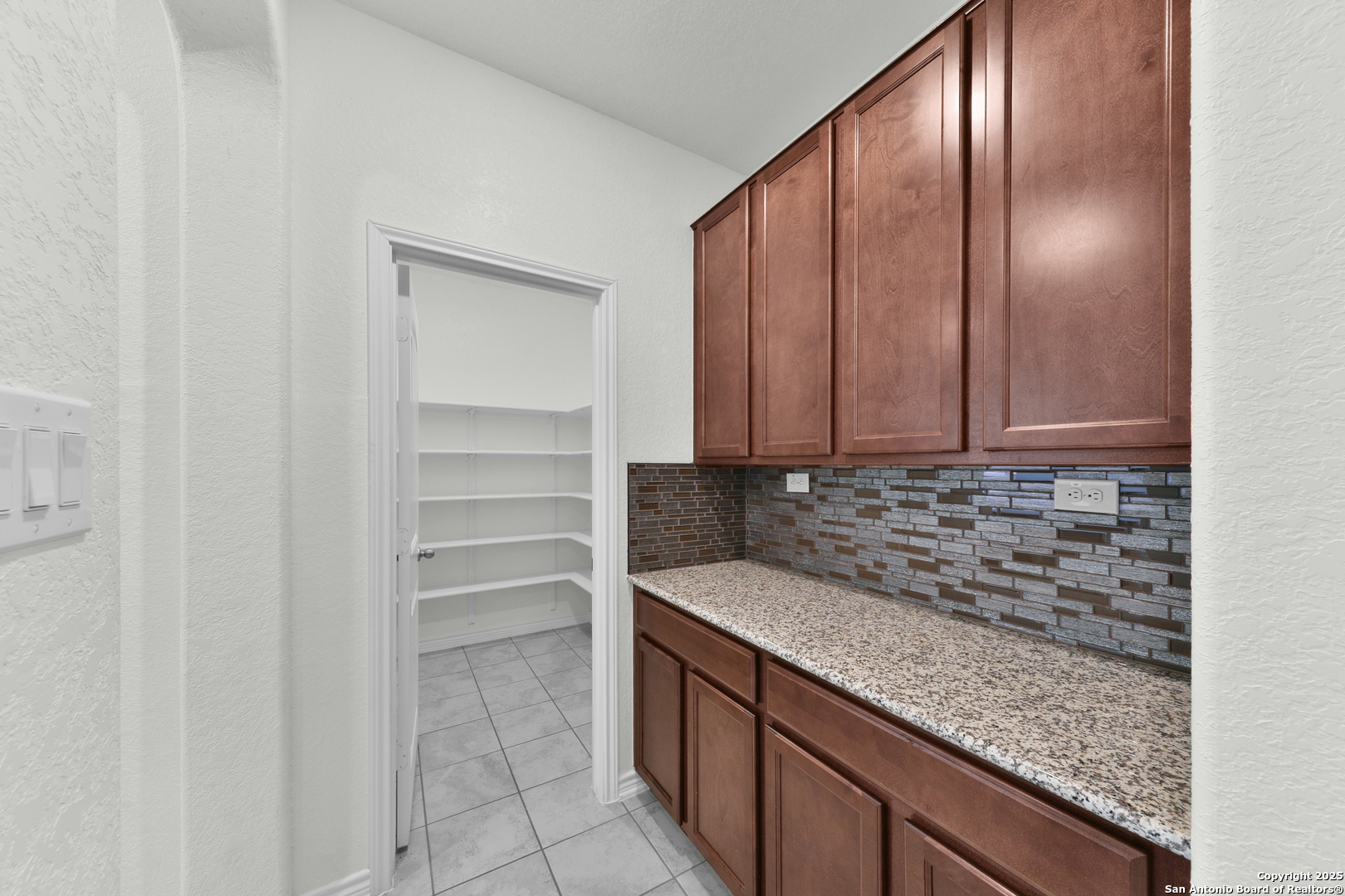 11255 Sawyer Valley San Antonio TX 78254