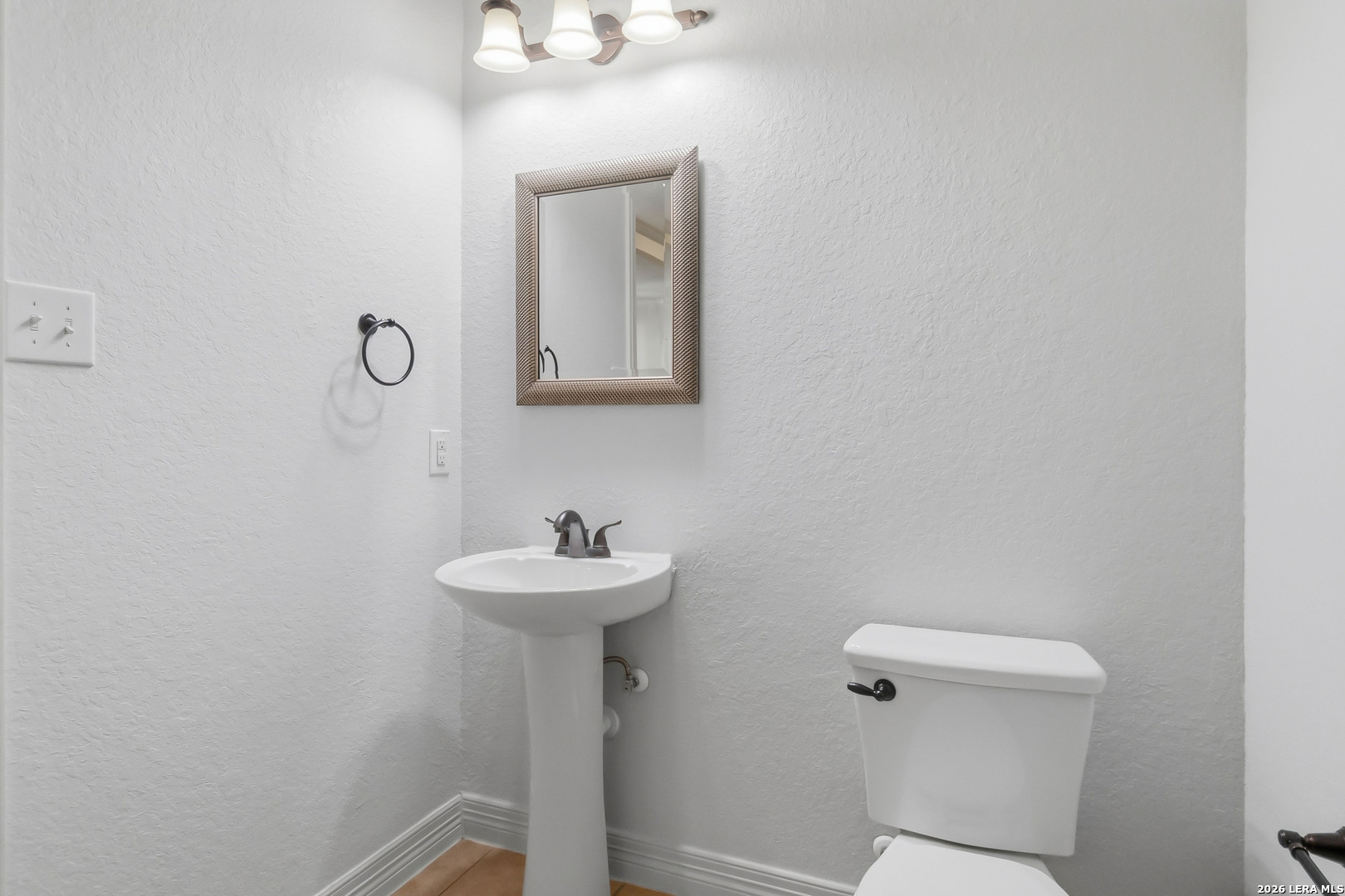 5923 Whitby San Antonio TX 78240