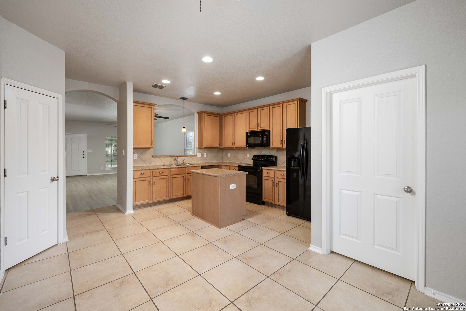 120 Clapboard Run Cibolo TX 78108