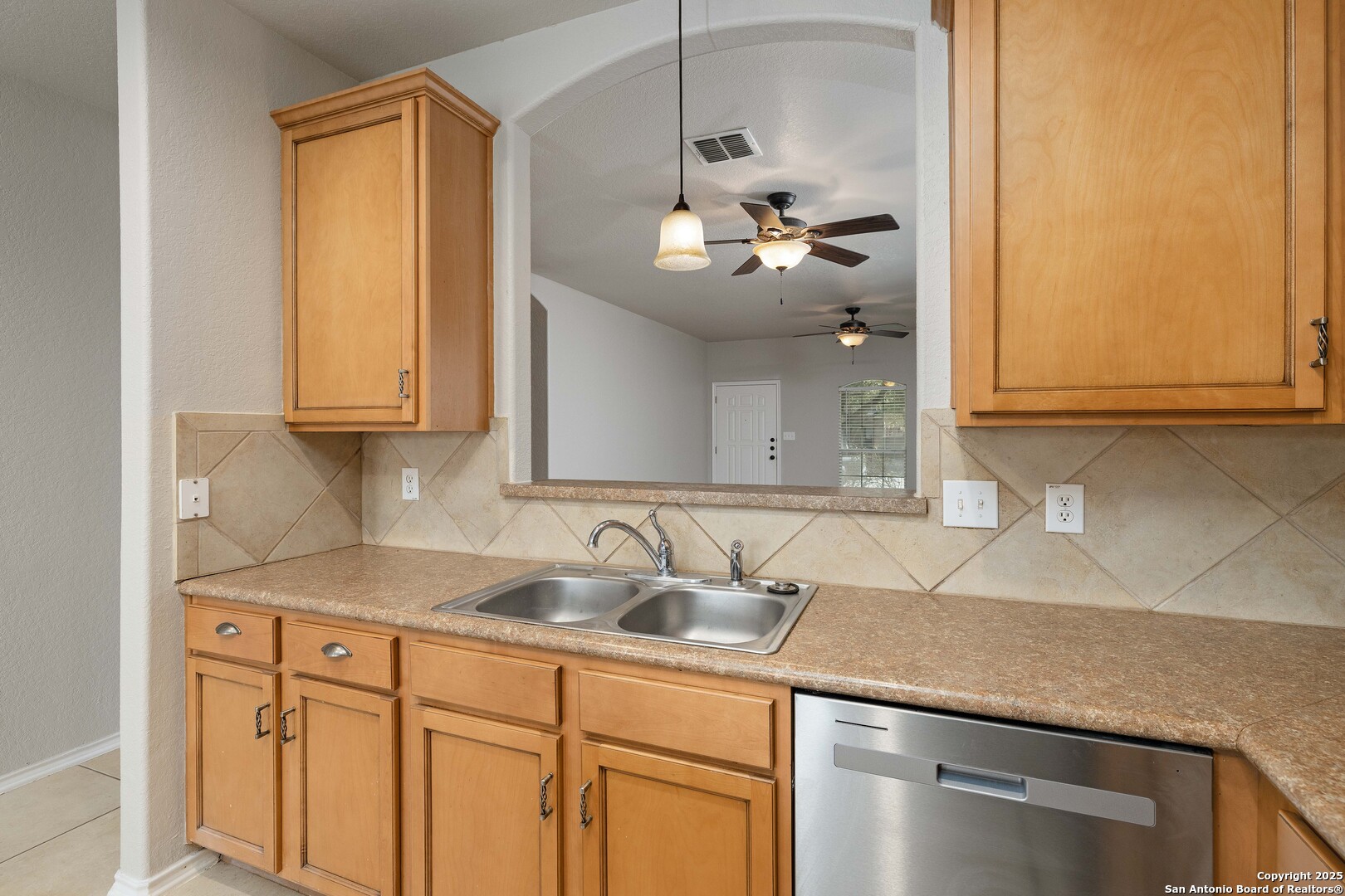 120 Clapboard Run Cibolo TX 78108