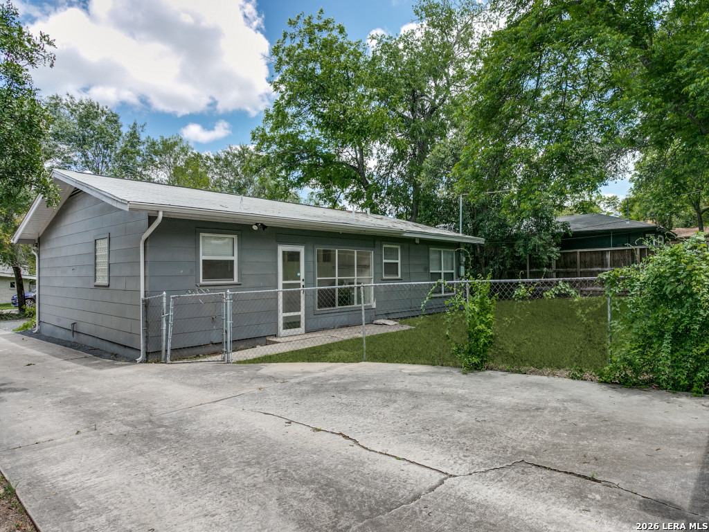 2010 Edgehill San Antonio TX 78209