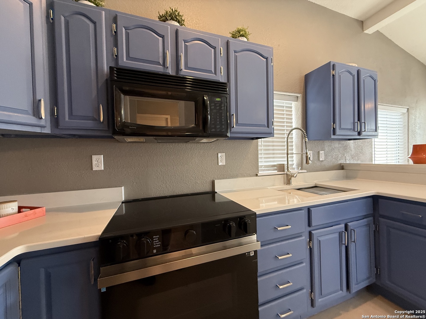 423 W Craig Place San Antonio TX 78212