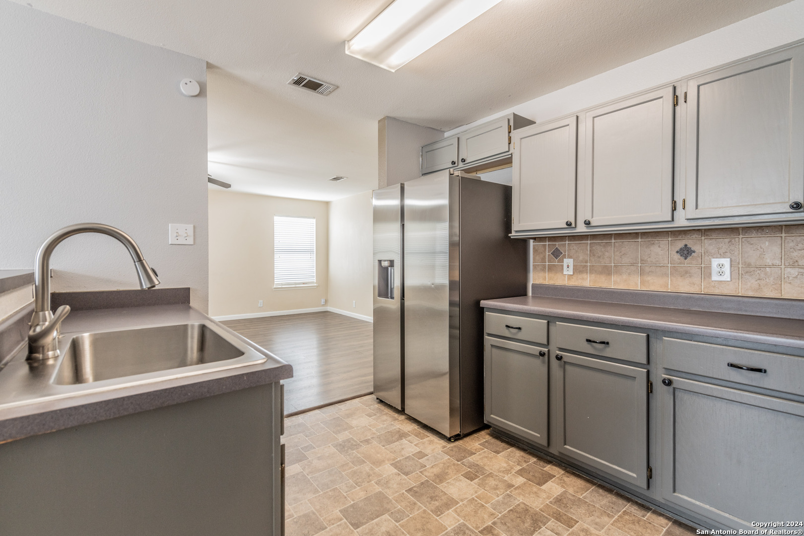 1302 Bobcat Pass San Antonio TX 78251