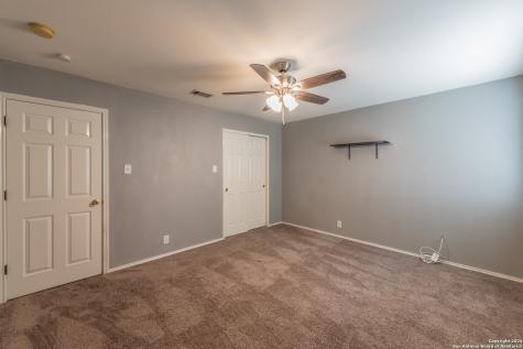 1302 Bobcat Pass San Antonio TX 78251