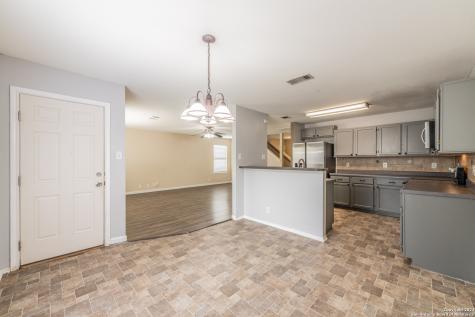 1302 Bobcat Pass San Antonio TX 78251