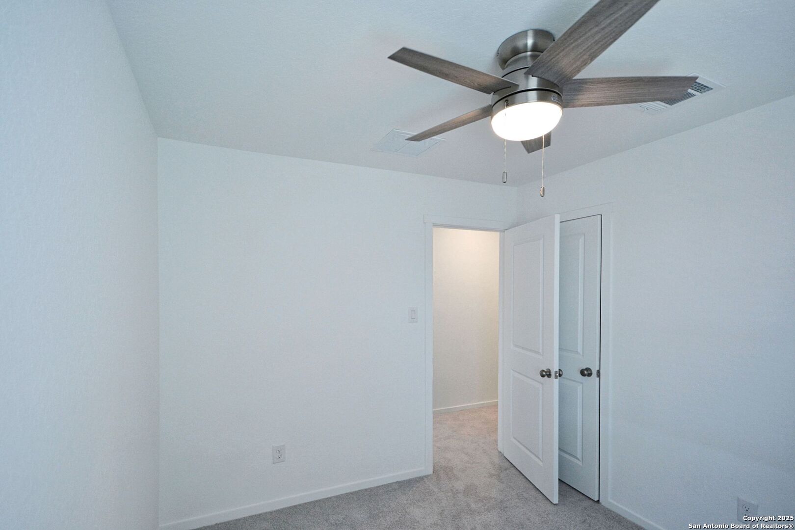 5029 Winecup Cove Converse TX 78109